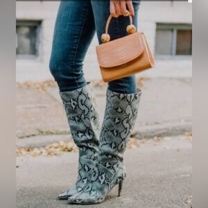 Steve Madden Kinga Knee-High Snake Boots Blue & Black Pointed Toe Stiletto Sz 9M